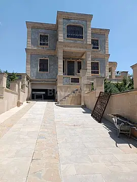 Satılır 7 otaqlı həyət evi 363 m²