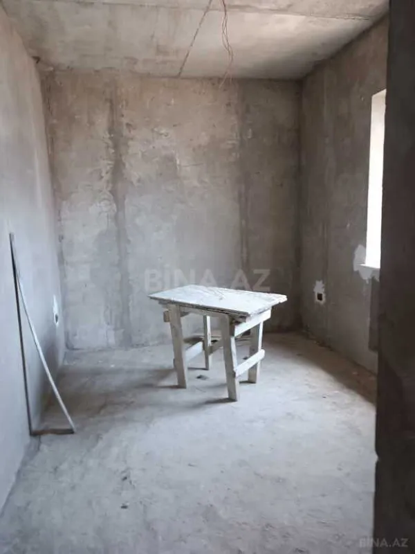 Satılır 7 otaqlı həyət evi 363 m²