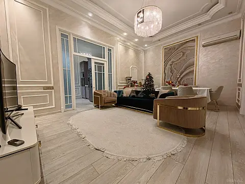Satılır 3 otaqlı mənzil 125 m²