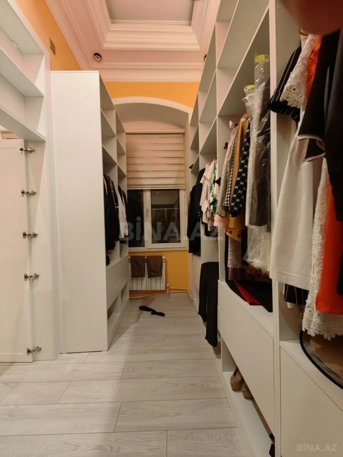 Satılır 3 otaqlı mənzil 125 m²