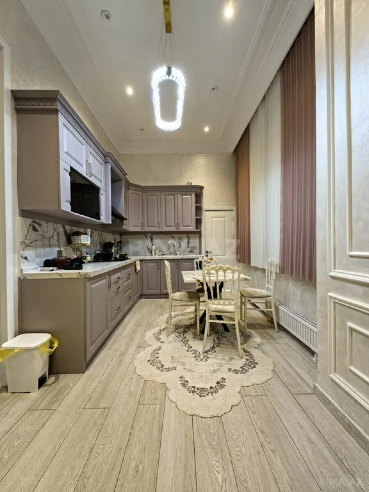 Satılır 3 otaqlı mənzil 125 m²