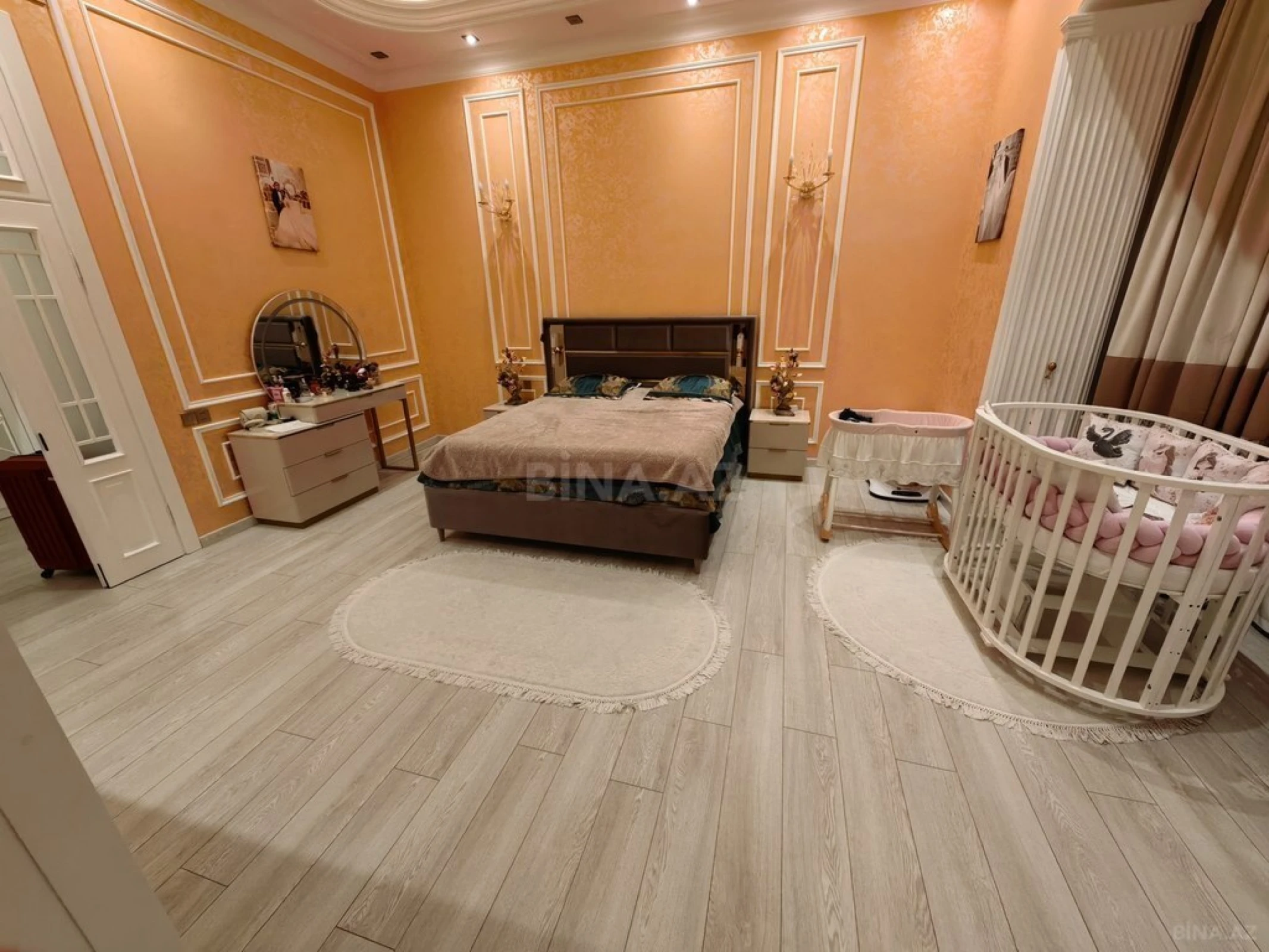 Satılır 3 otaqlı mənzil 125 m²