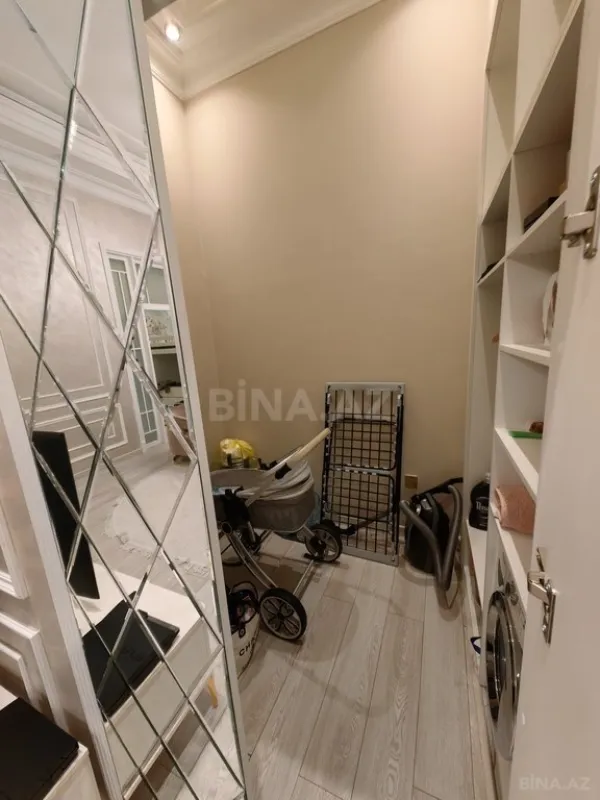 Satılır 3 otaqlı mənzil 125 m²