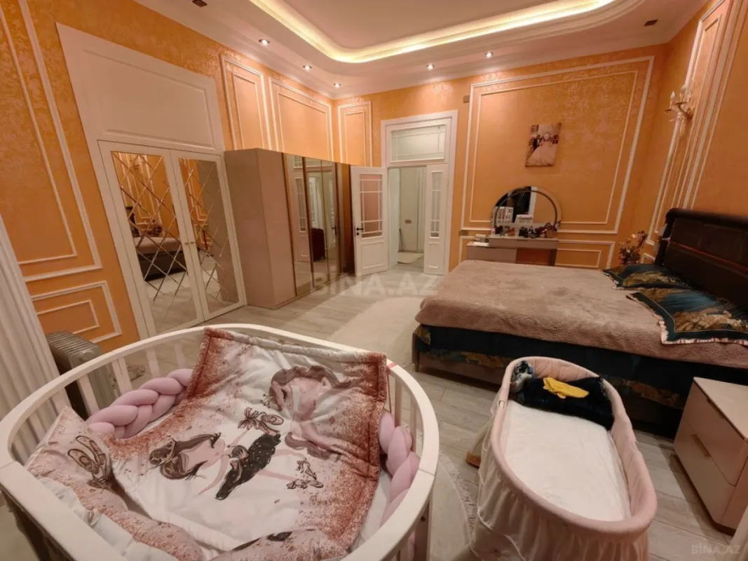 Satılır 3 otaqlı mənzil 125 m²