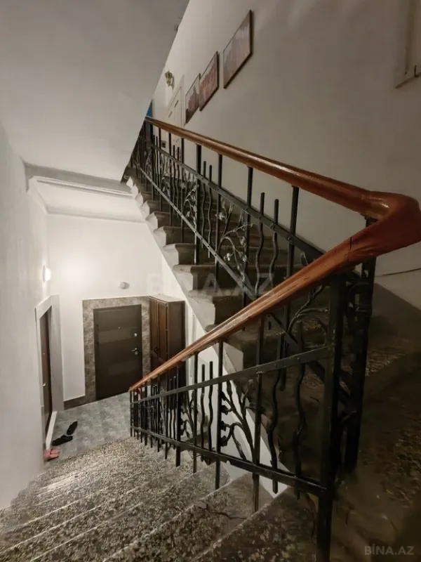 Satılır 3 otaqlı mənzil 125 m²