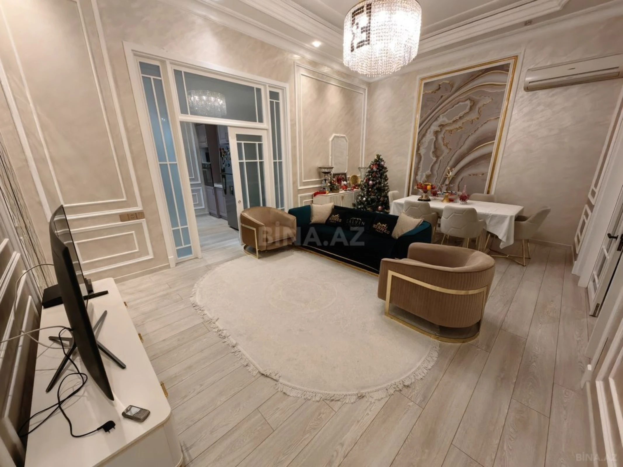 Satılır 3 otaqlı mənzil 125 m²