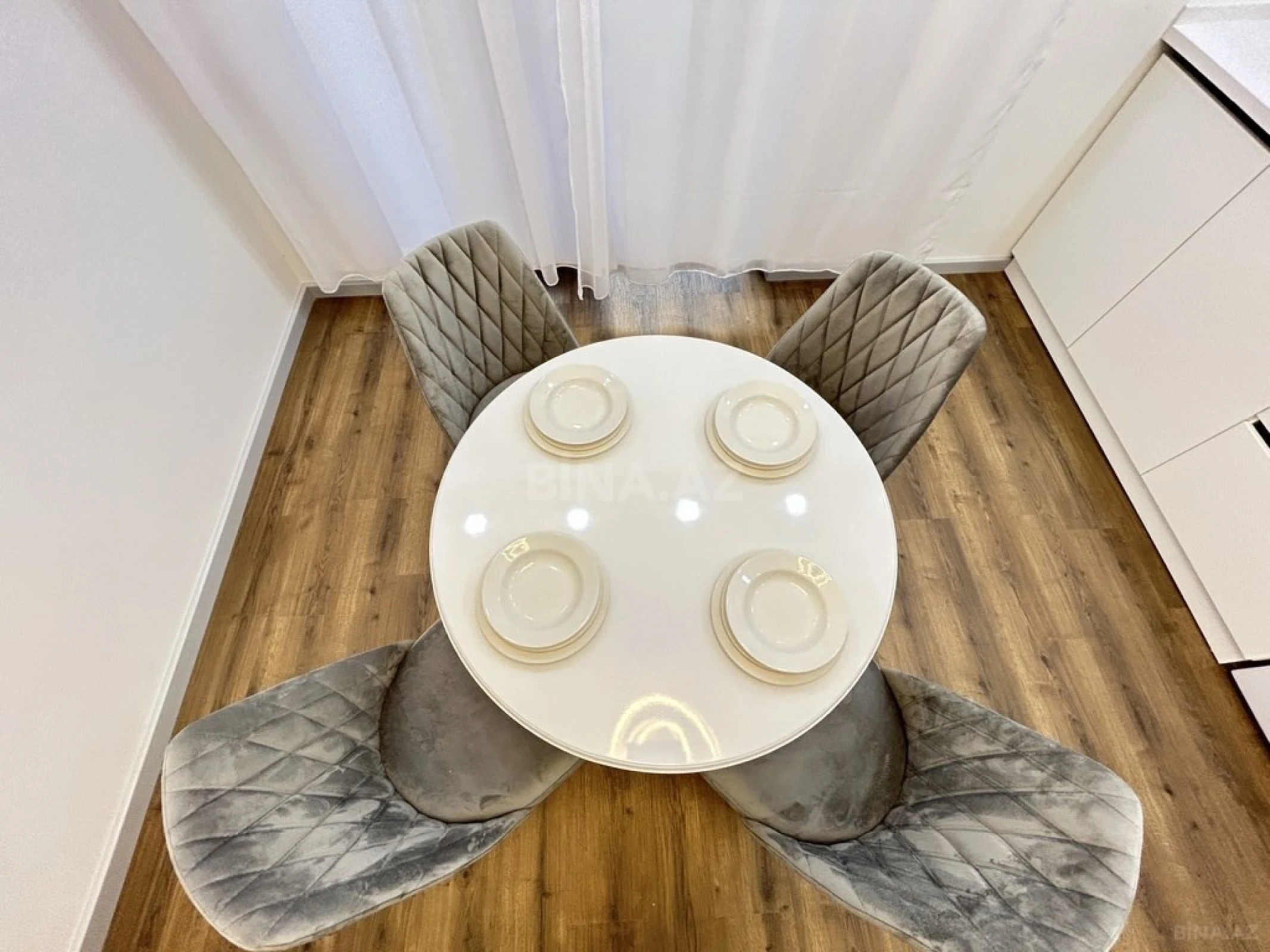 Kirayə verilir 2 otaqlı mənzil 55 m²