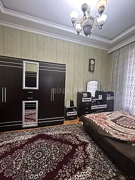 Satılır 5 otaqlı mənzil 216 m²