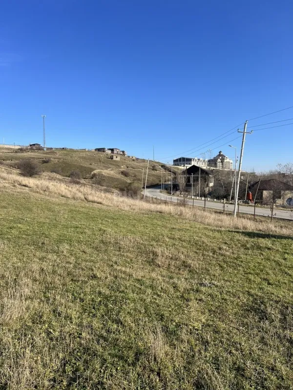 Satılır torpaq sahəsi 200 m²