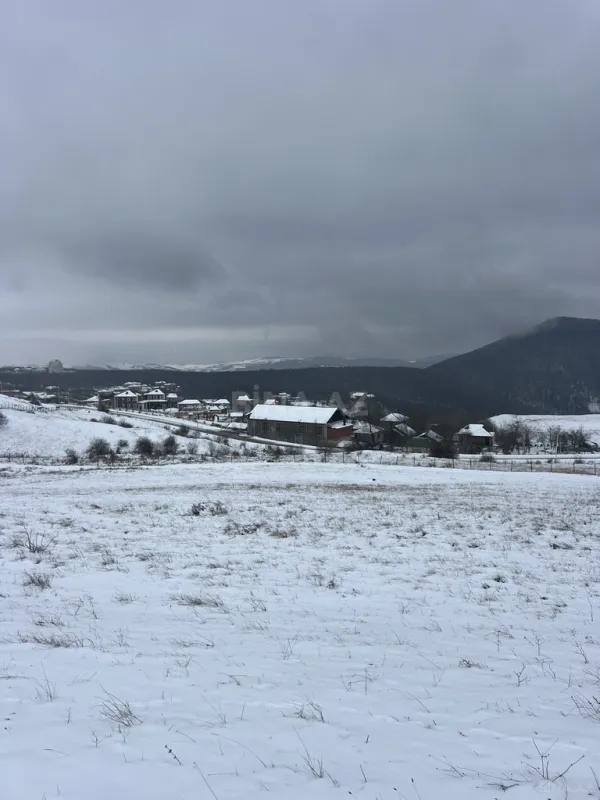 Satılır torpaq sahəsi 200 m²