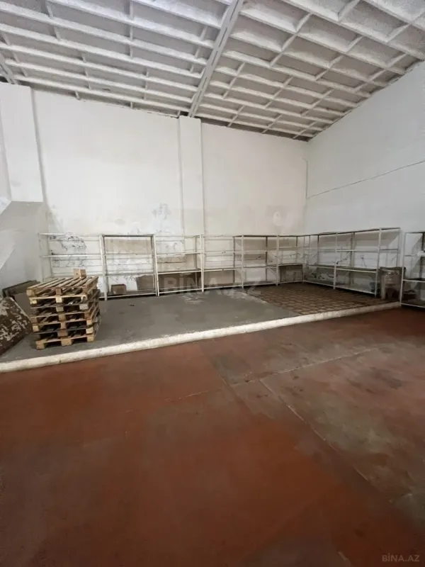 Satılır obyekt 600 m²