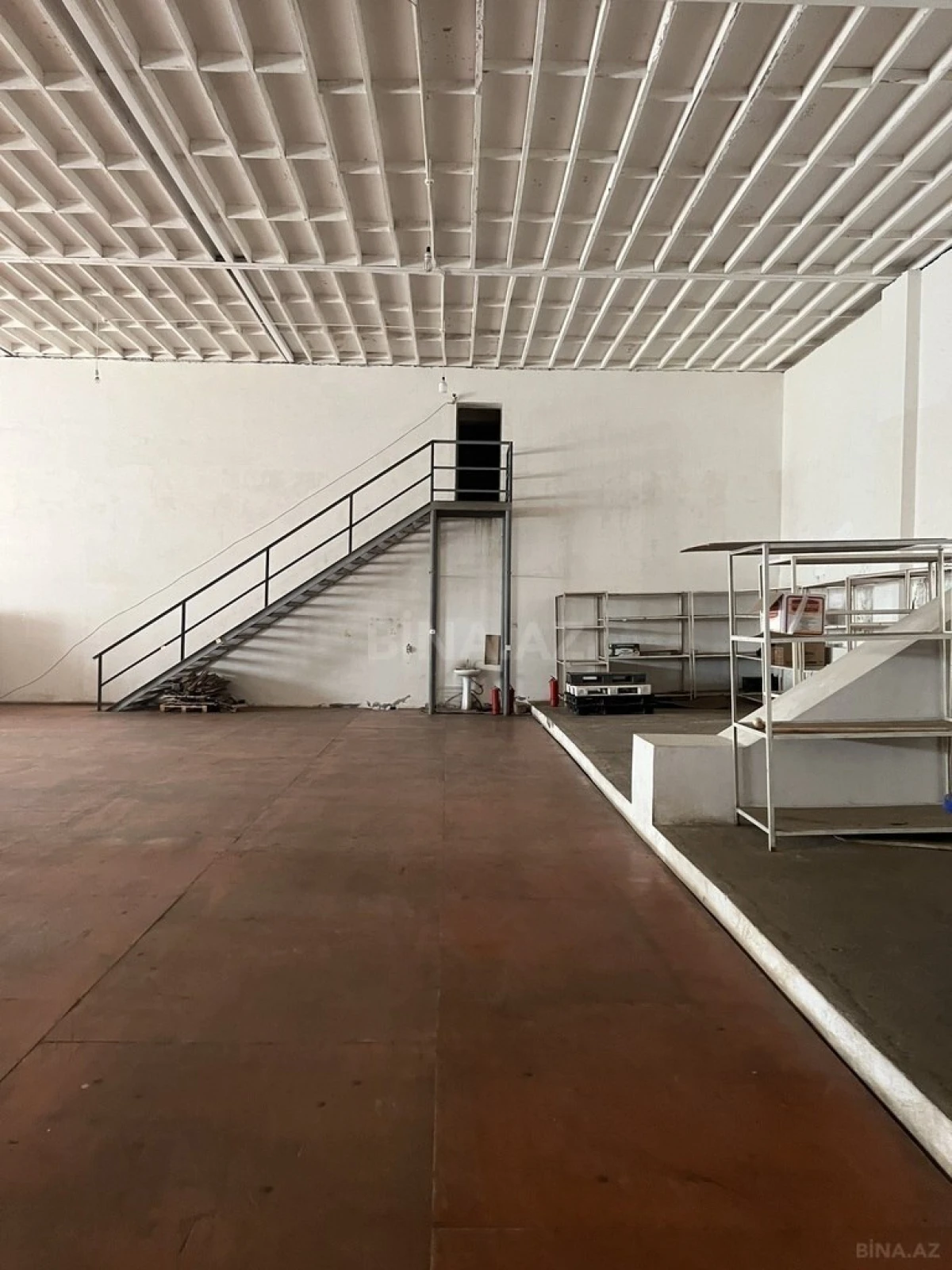 Satılır obyekt 600 m²