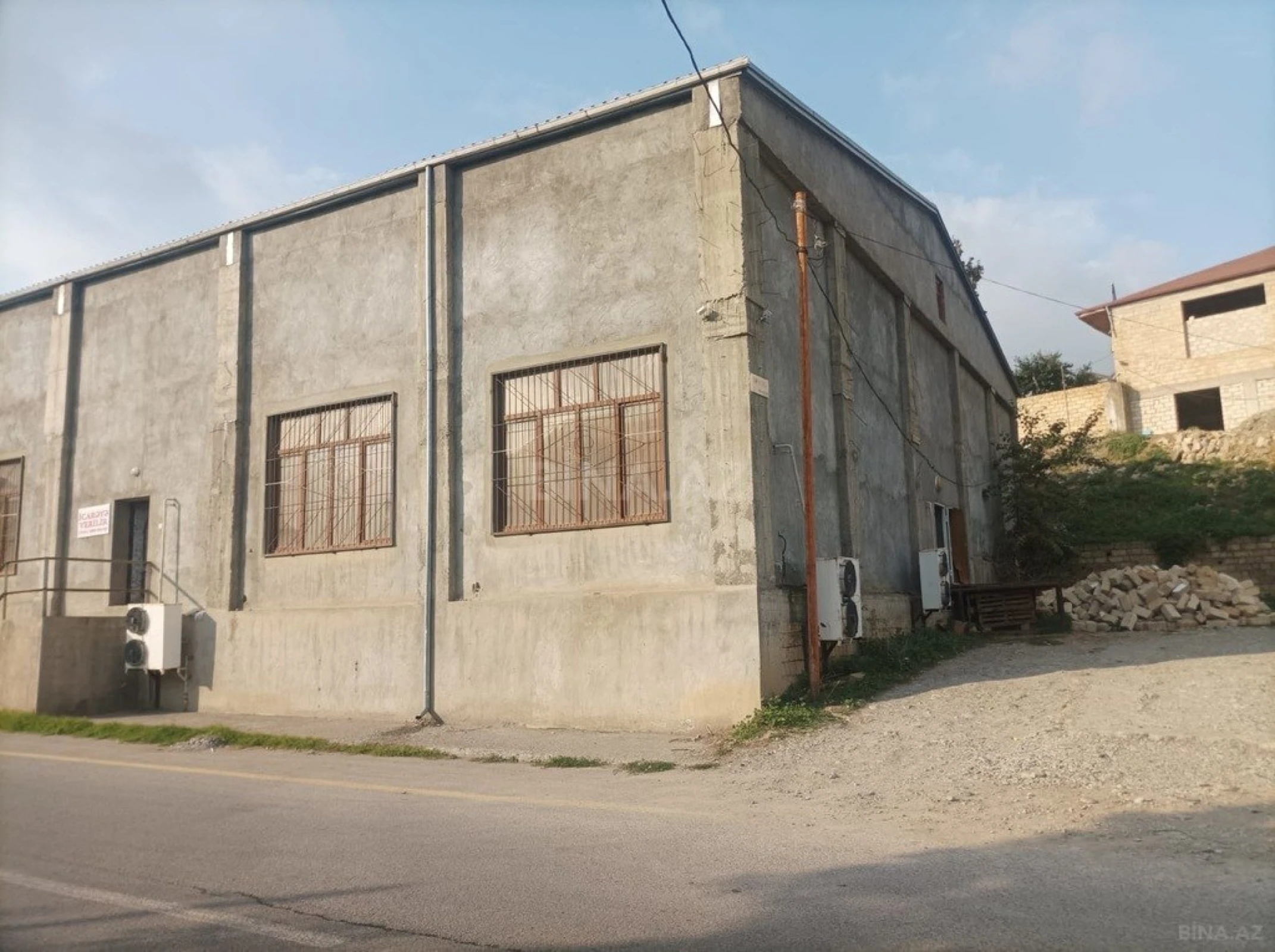Satılır obyekt 600 m²