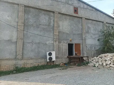 Satılır obyekt 600 m²