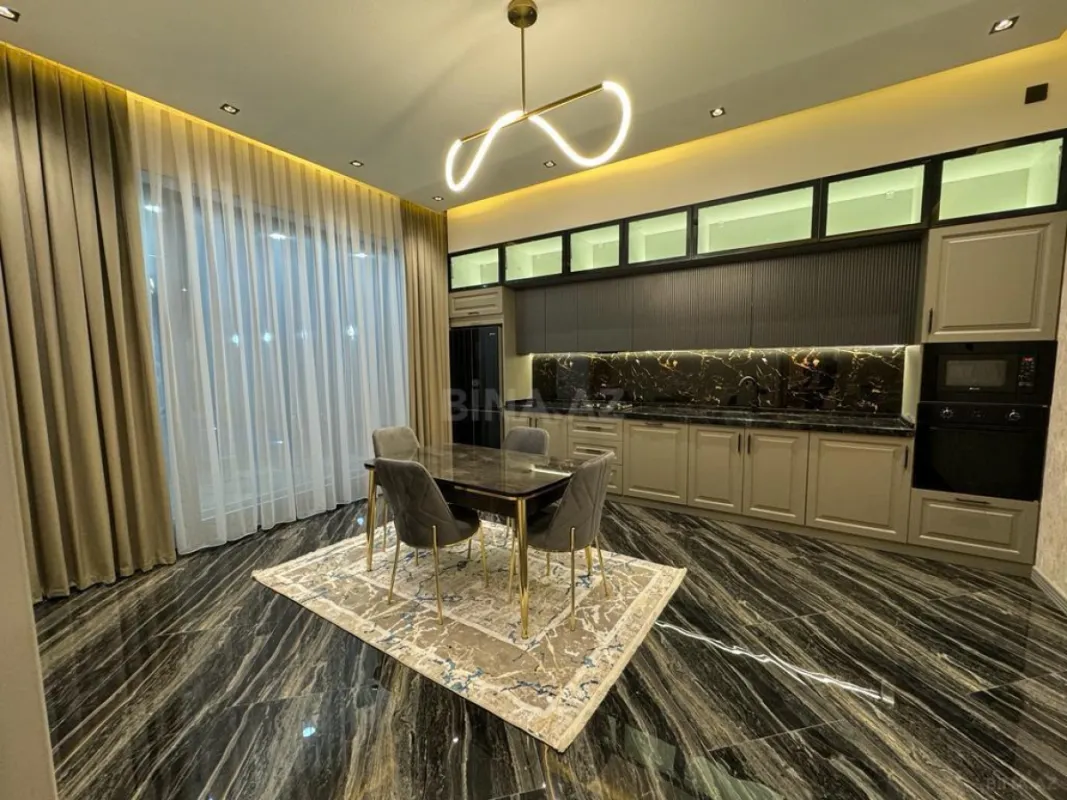 Satılır 4 otaqlı həyət evi 180 m²