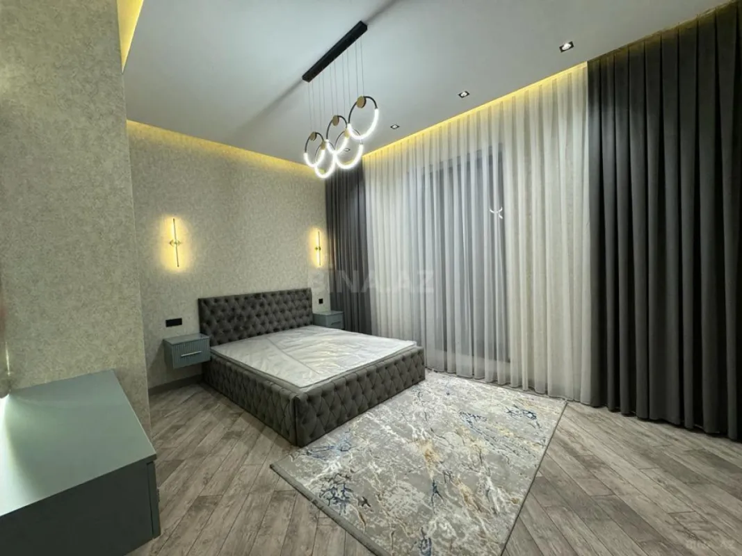 Satılır 4 otaqlı həyət evi 180 m²