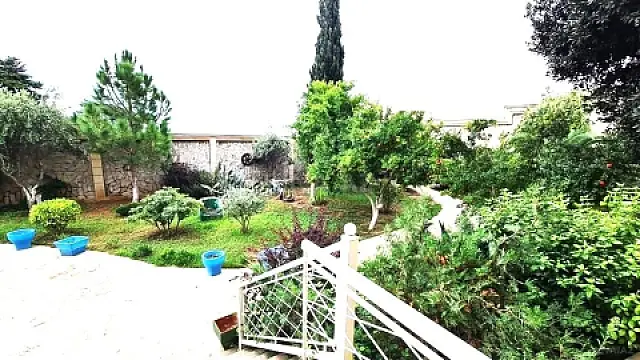 Satılır 6 otaqlı həyət evi 600 m²