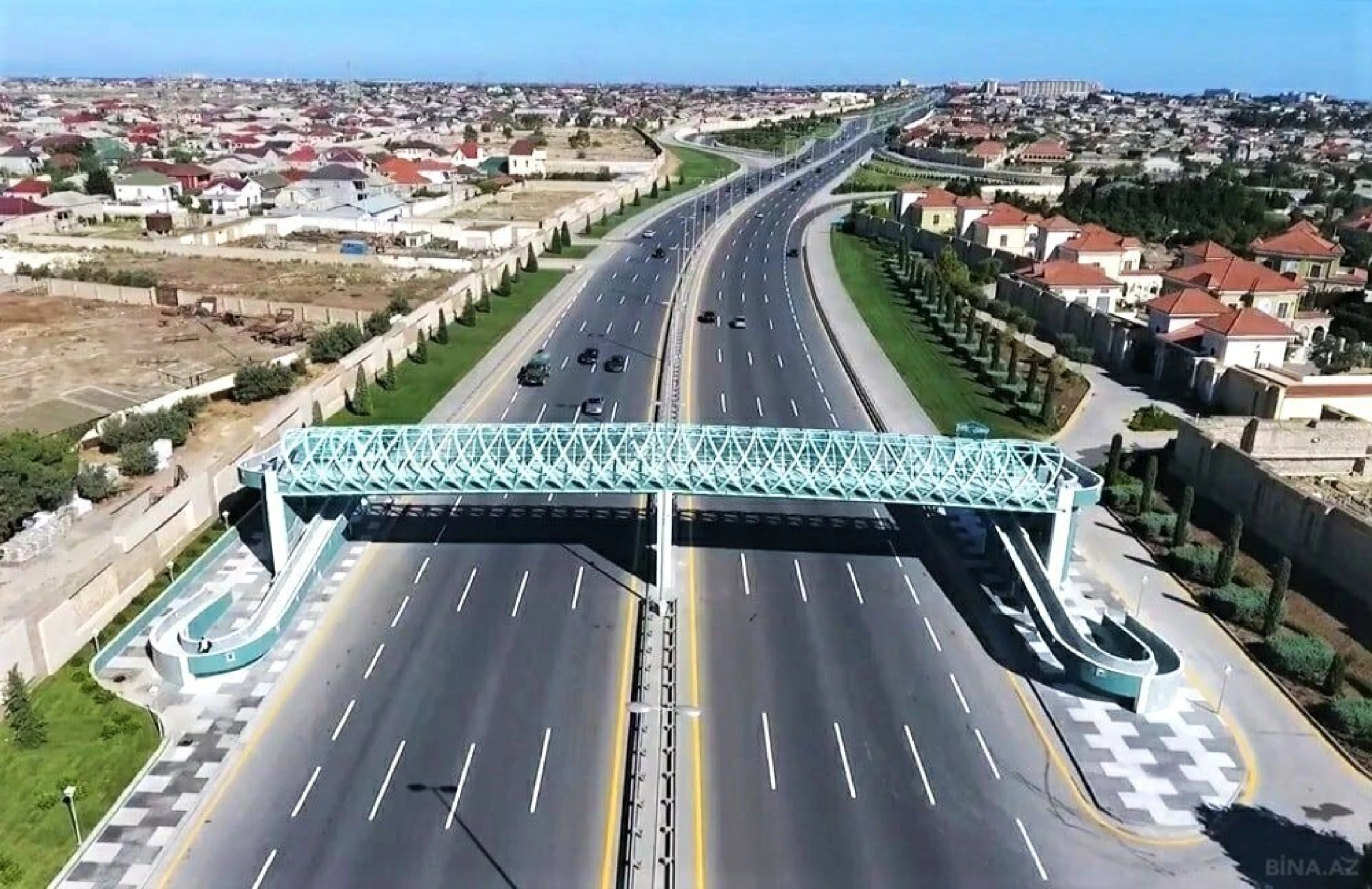 Satılır 6 otaqlı həyət evi 600 m²