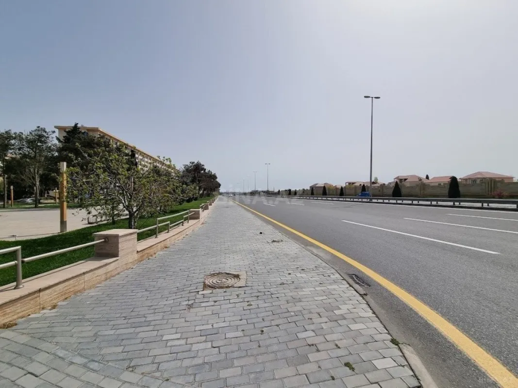 Satılır 6 otaqlı həyət evi 600 m²