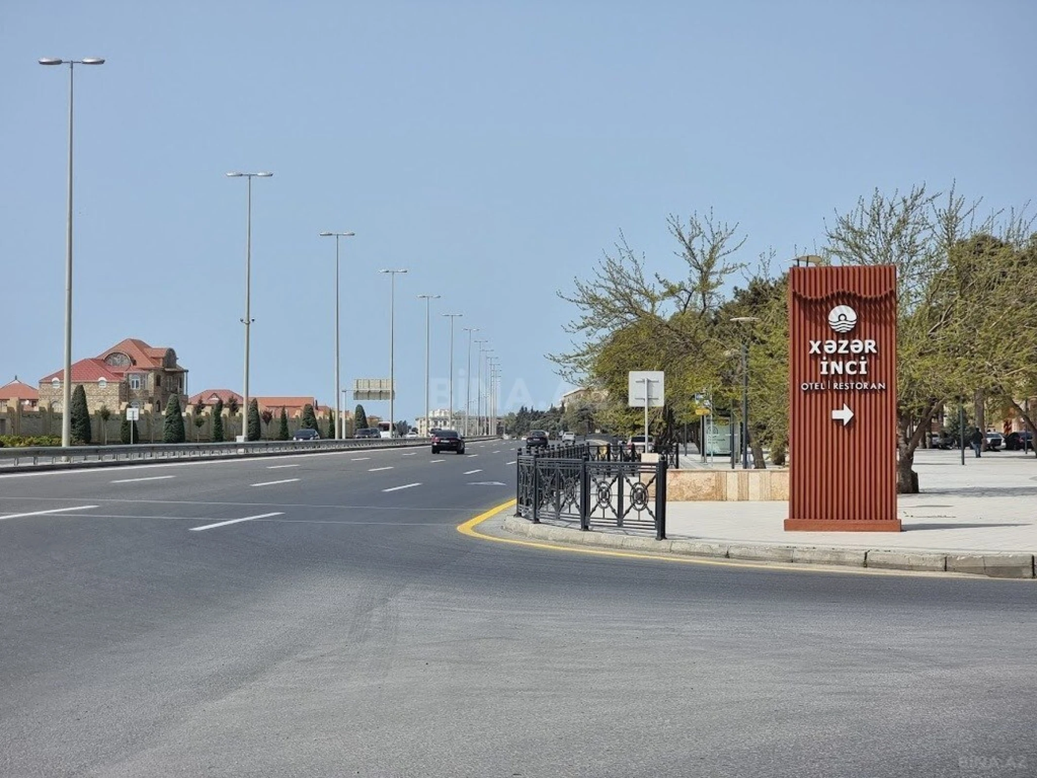 Satılır 6 otaqlı həyət evi 600 m²