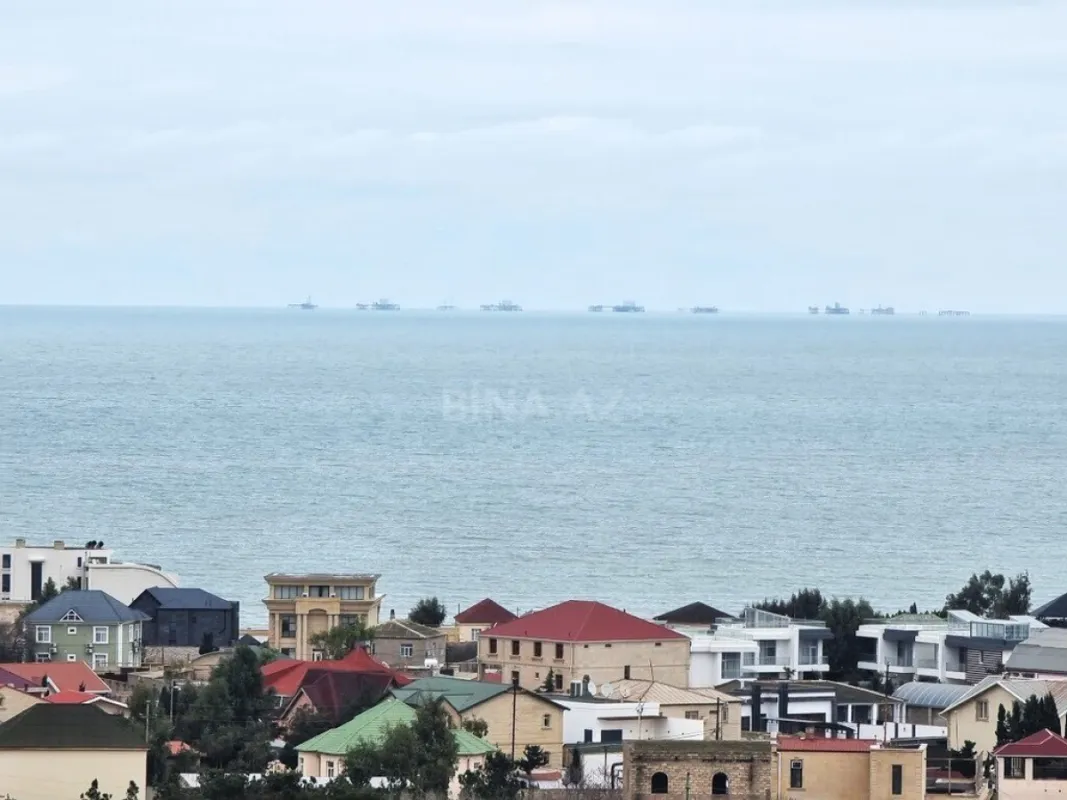 Satılır 6 otaqlı həyət evi 600 m²