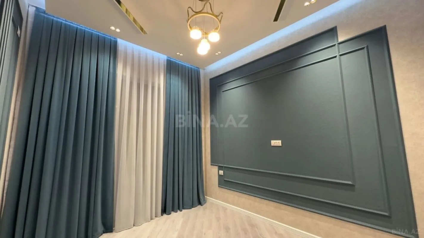 Satılır 5 otaqlı həyət evi 250 m²