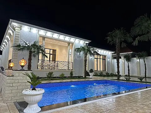 Satılır 5 otaqlı həyət evi 250 m²