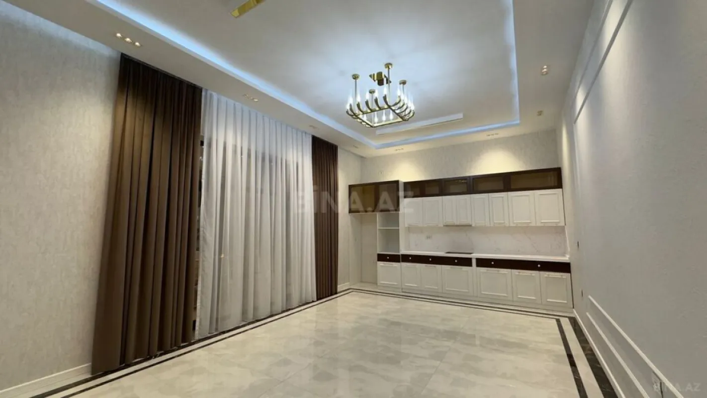 Satılır 5 otaqlı həyət evi 250 m²
