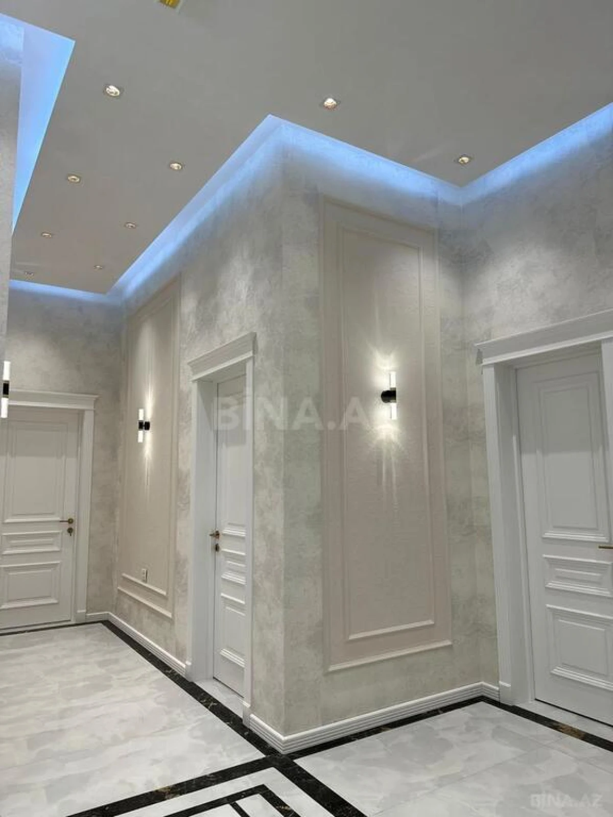 Satılır 5 otaqlı həyət evi 250 m²