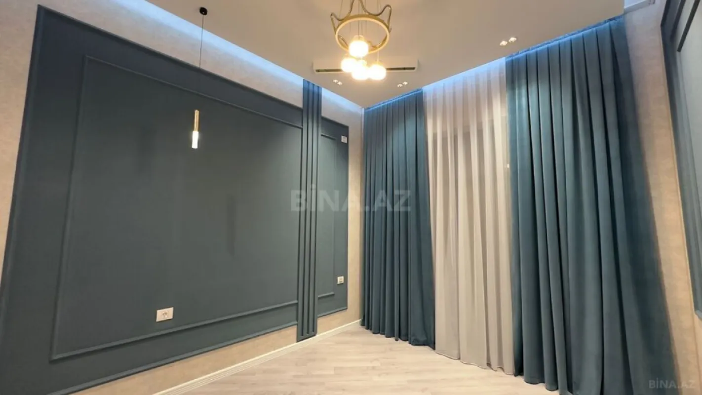 Satılır 5 otaqlı həyət evi 250 m²