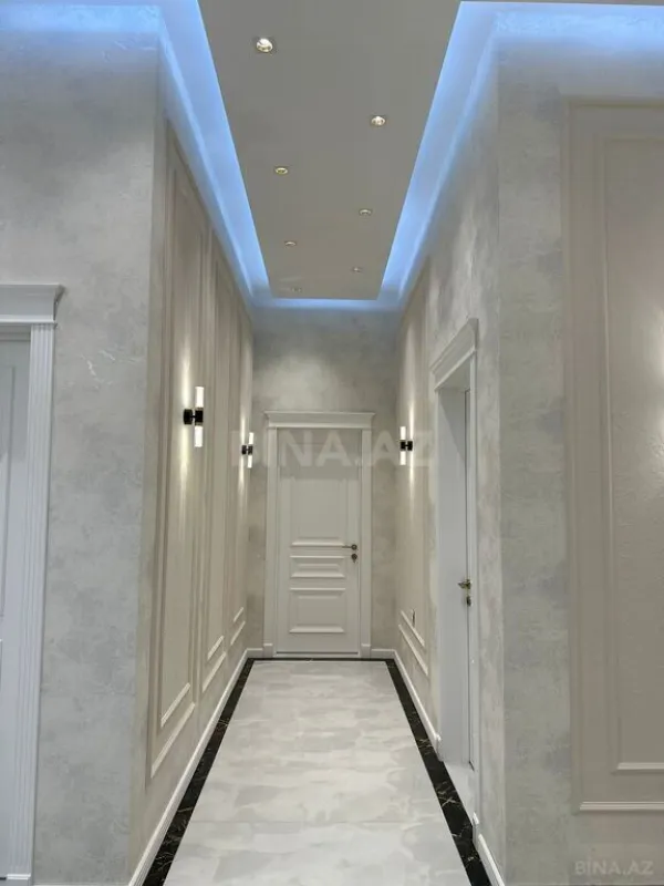 Satılır 5 otaqlı həyət evi 250 m²