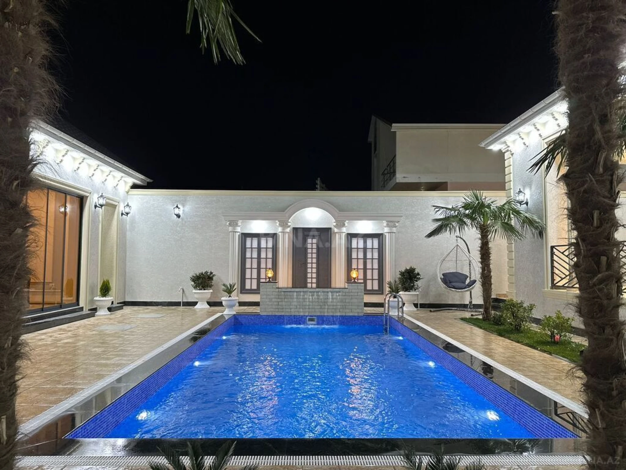 Satılır 5 otaqlı həyət evi 250 m²