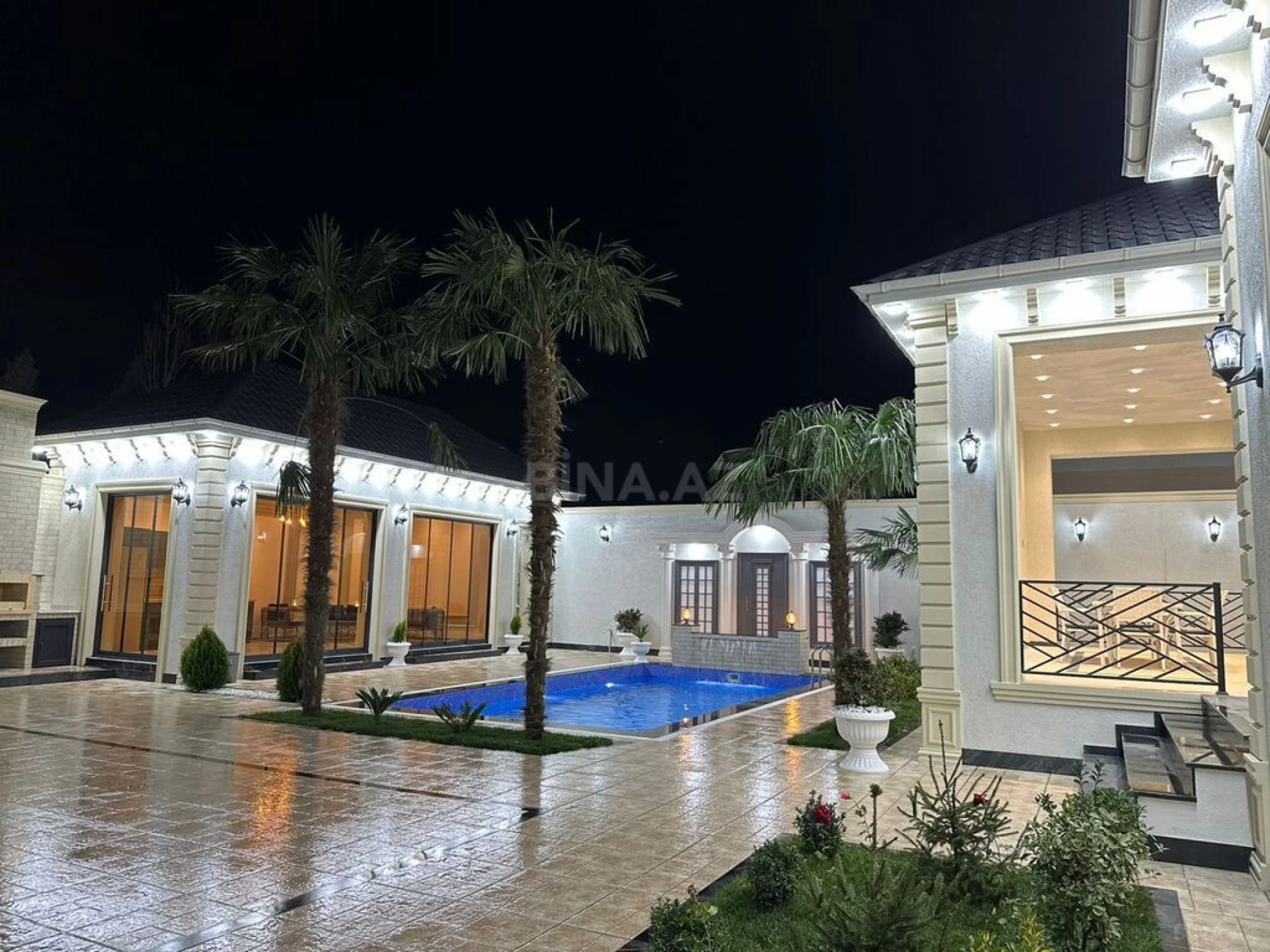 Satılır 5 otaqlı həyət evi 250 m²