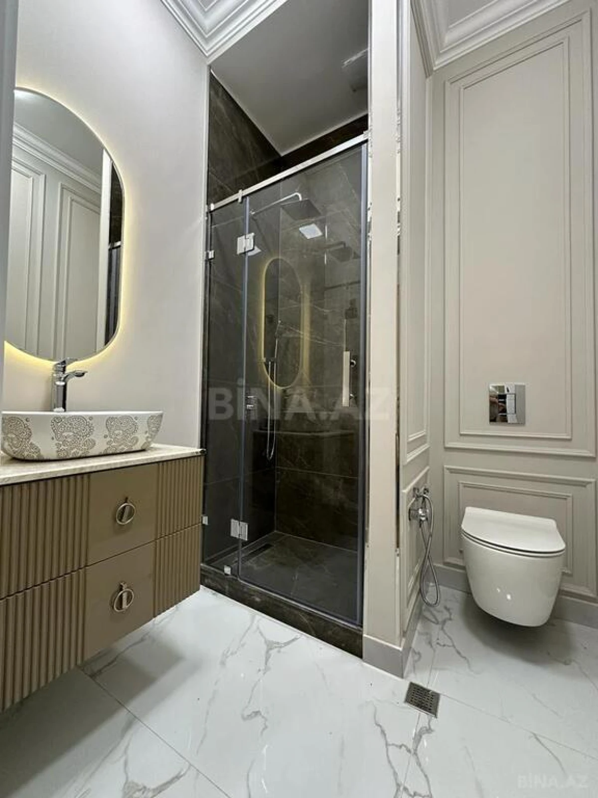 Satılır 5 otaqlı həyət evi 230 m²