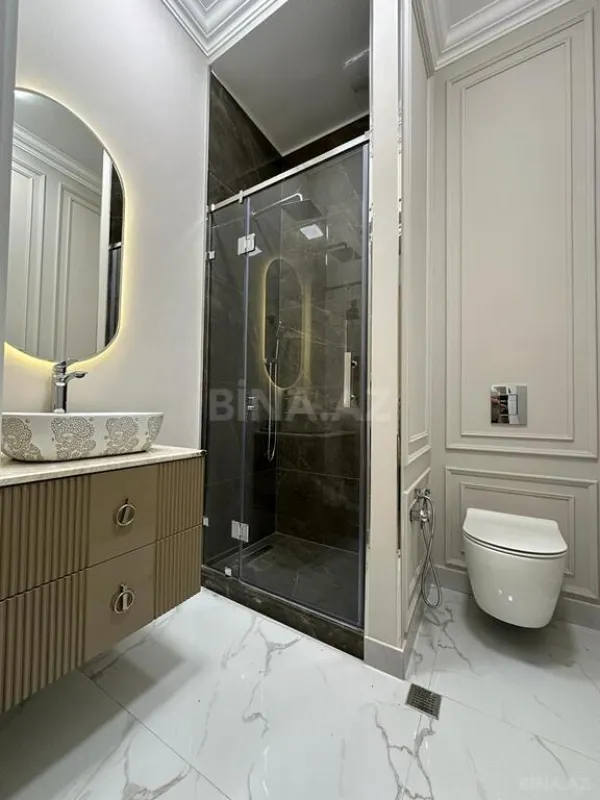 Satılır 5 otaqlı həyət evi 230 m²