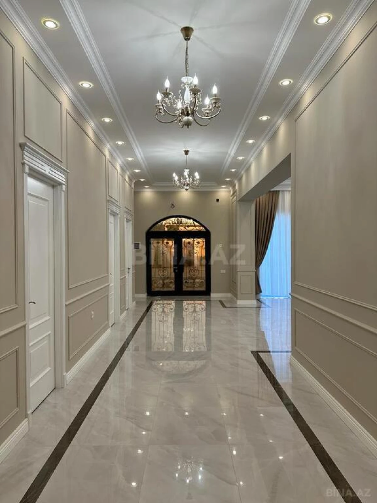 Satılır 5 otaqlı həyət evi 230 m²