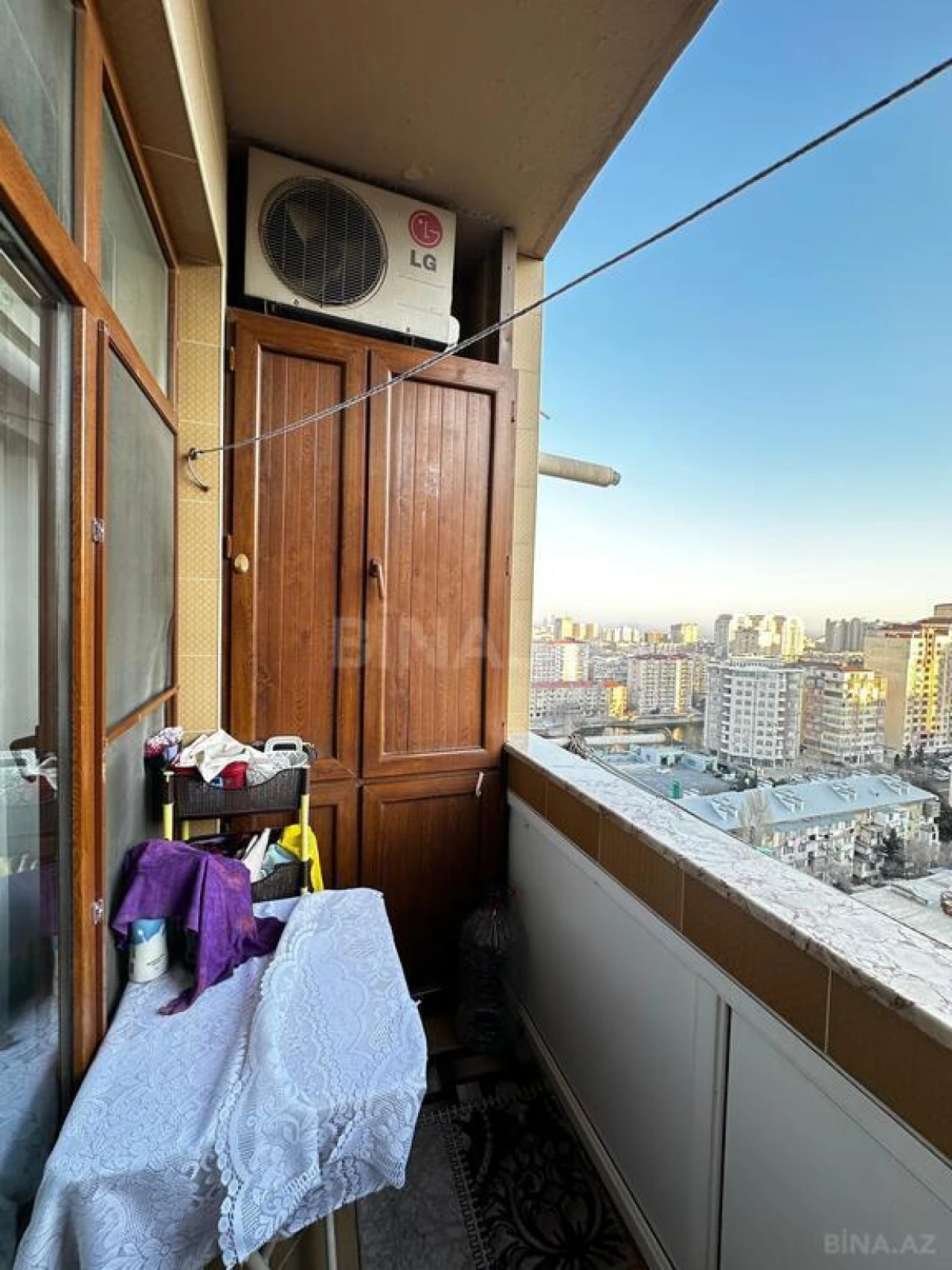 Satılır 3 otaqlı mənzil 140 m²