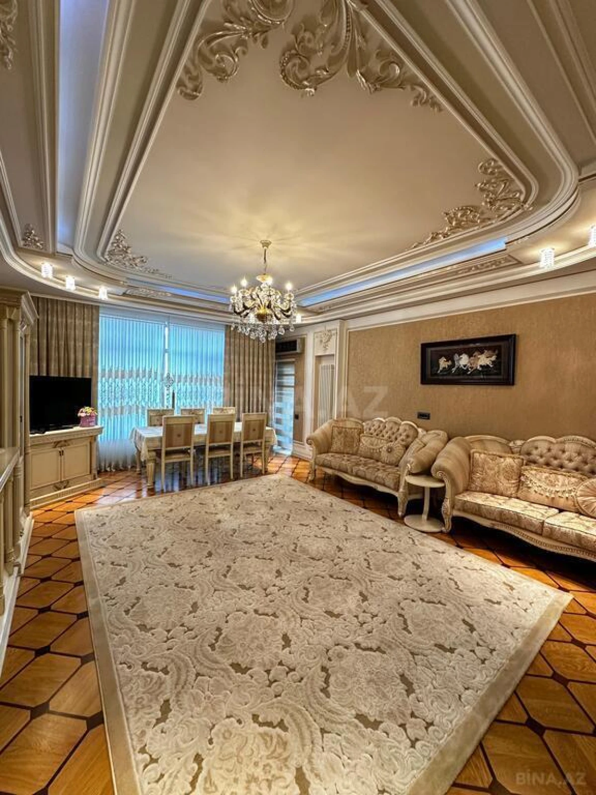 Satılır 3 otaqlı mənzil 140 m²