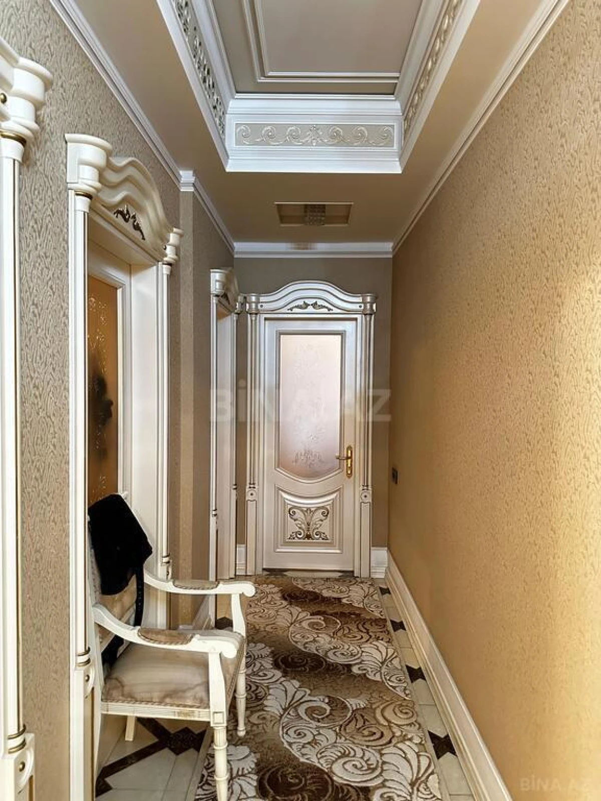 Satılır 3 otaqlı mənzil 140 m²