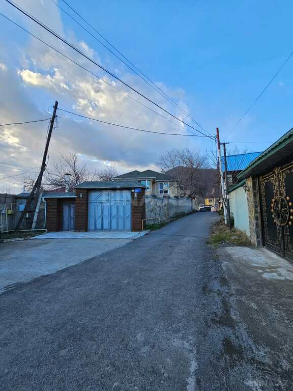 Satılır 7 otaqlı həyət evi 272 m²