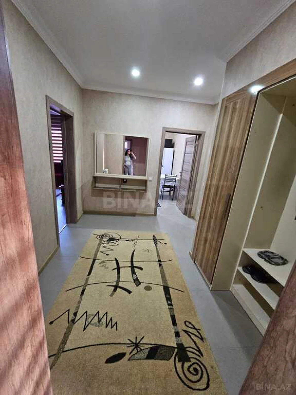 Satılır 7 otaqlı həyət evi 272 m²