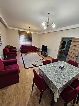 Satılır 7 otaqlı həyət evi 272 m²