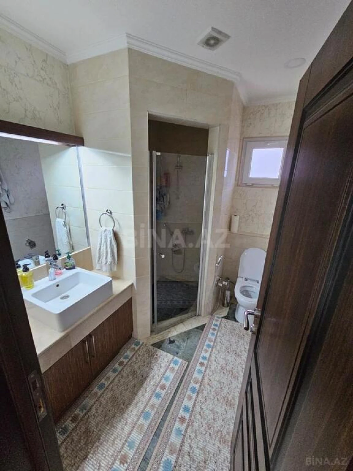 Satılır 7 otaqlı həyət evi 272 m²