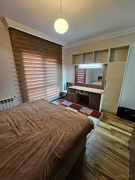 Satılır 7 otaqlı həyət evi 272 m²