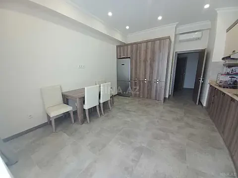 Kirayə verilir 4 otaqlı mənzil 200 m²