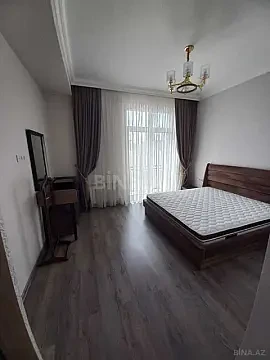 Kirayə verilir 4 otaqlı mənzil 200 m²