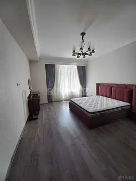 Kirayə verilir 4 otaqlı mənzil 200 m²