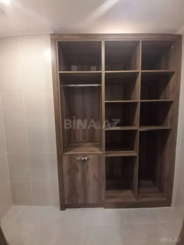 Kirayə verilir 4 otaqlı mənzil 200 m²