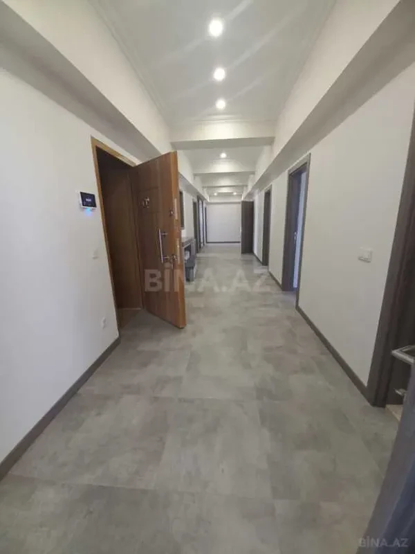 Kirayə verilir 4 otaqlı mənzil 200 m²