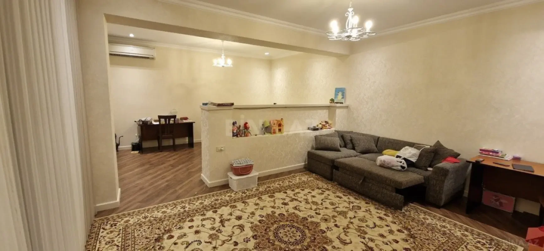 Satılır 4 otaqlı həyət evi 350000 m²